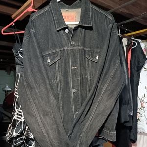 Guess men's dark wash denim truckers jacket